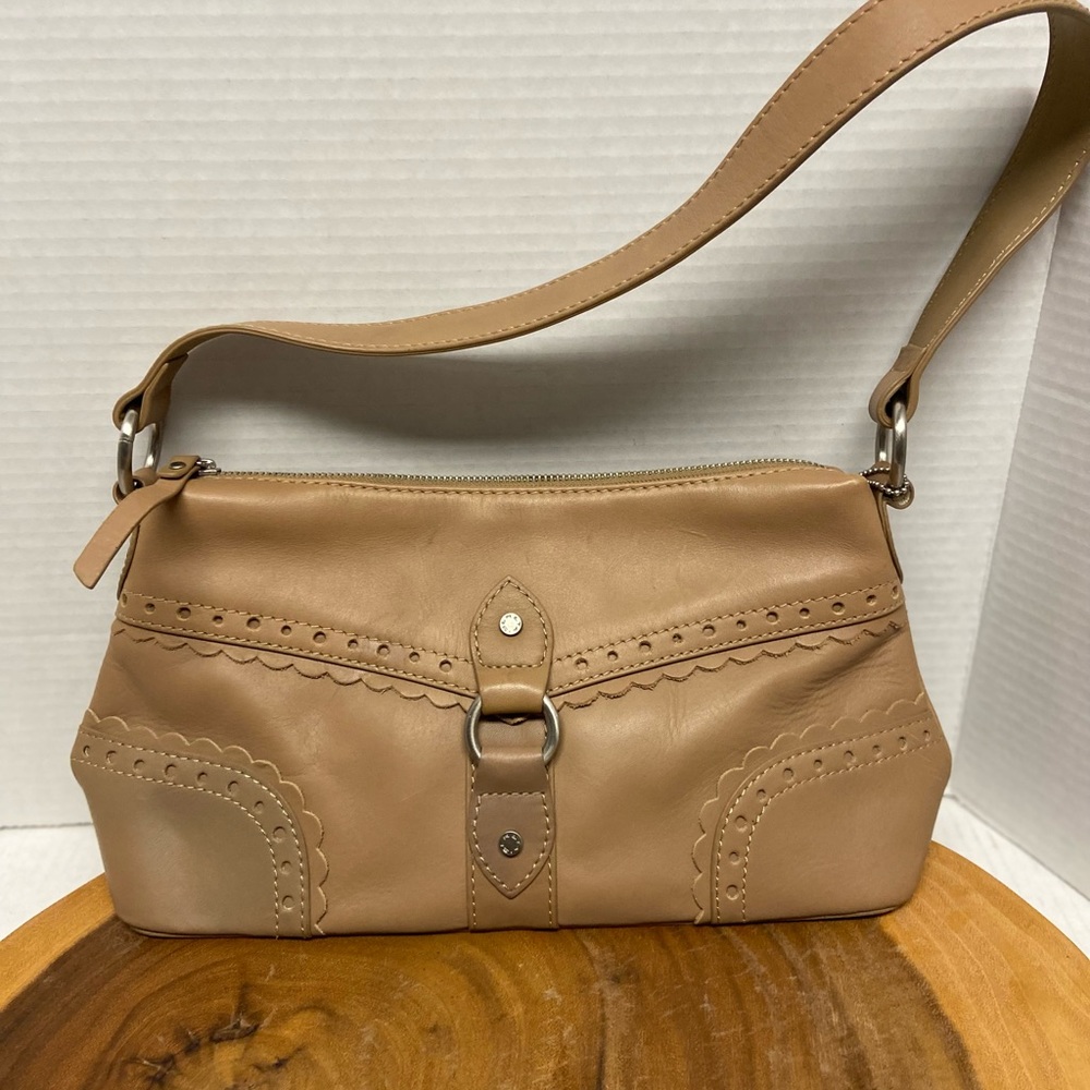 Sereta Leather Scallop Trimmed Shoulder Bag